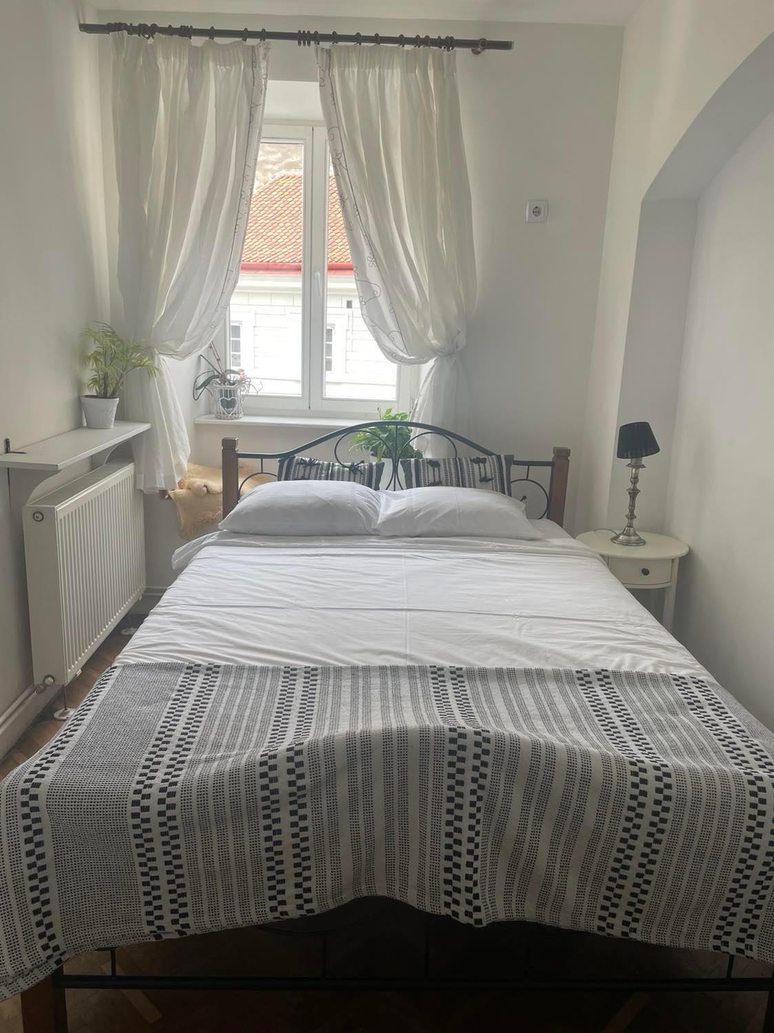 Valentina'S Apartment In City Center Braşov Eksteriør billede