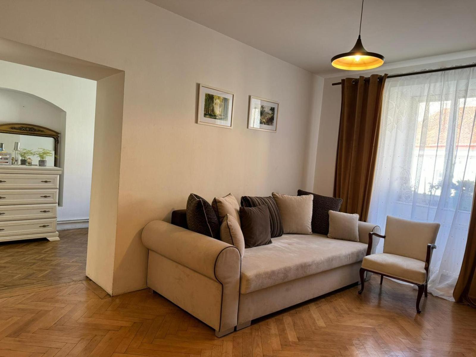 Valentina'S Apartment In City Center Braşov Eksteriør billede